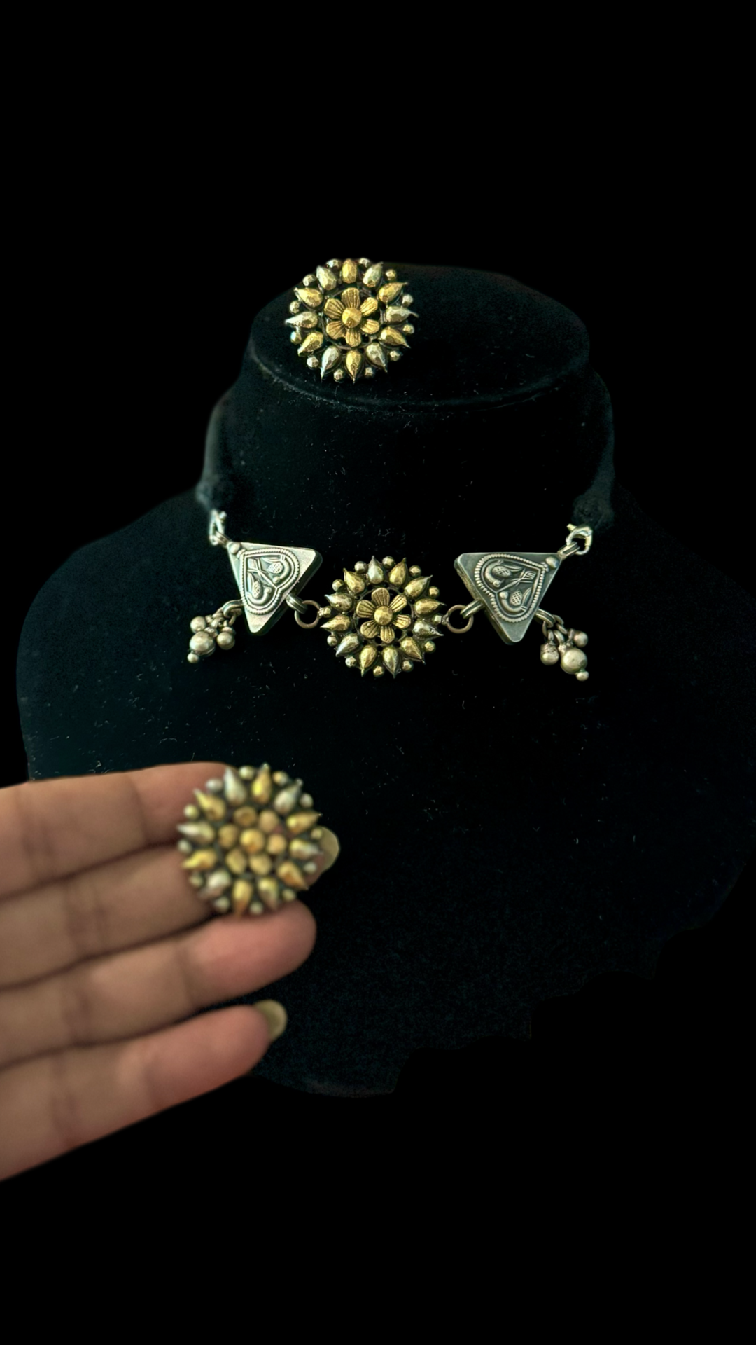 Virasat : Timeless elegance meets modern artistry in this stunning dual-tone silver choker.