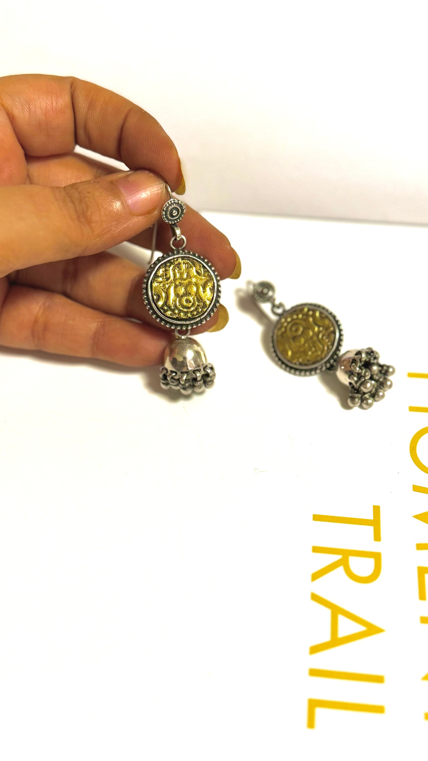 Tara-Collection “Heritage”- Shine like a star with “Tara” the earring collection that dazzles.