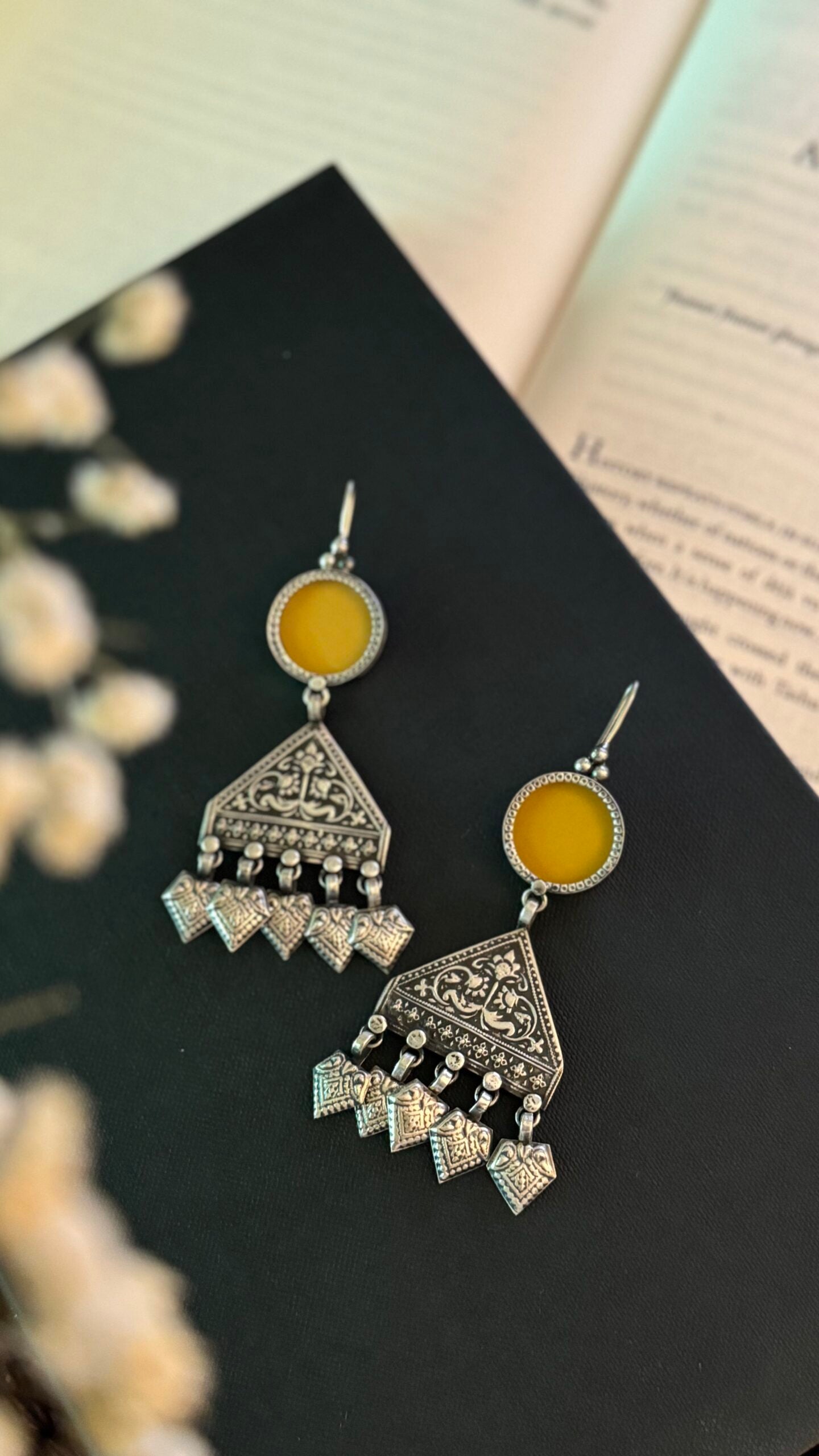 Boho Bindi "Mango Yellow" - Adorn Your Spirit with Boho Elegance