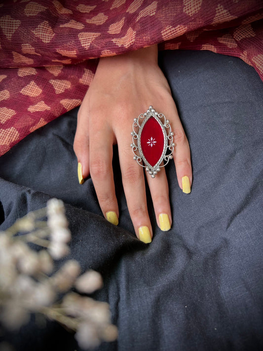 “Lipstick red” : (Made to order) Glamorous vibrant hand-painted Ring