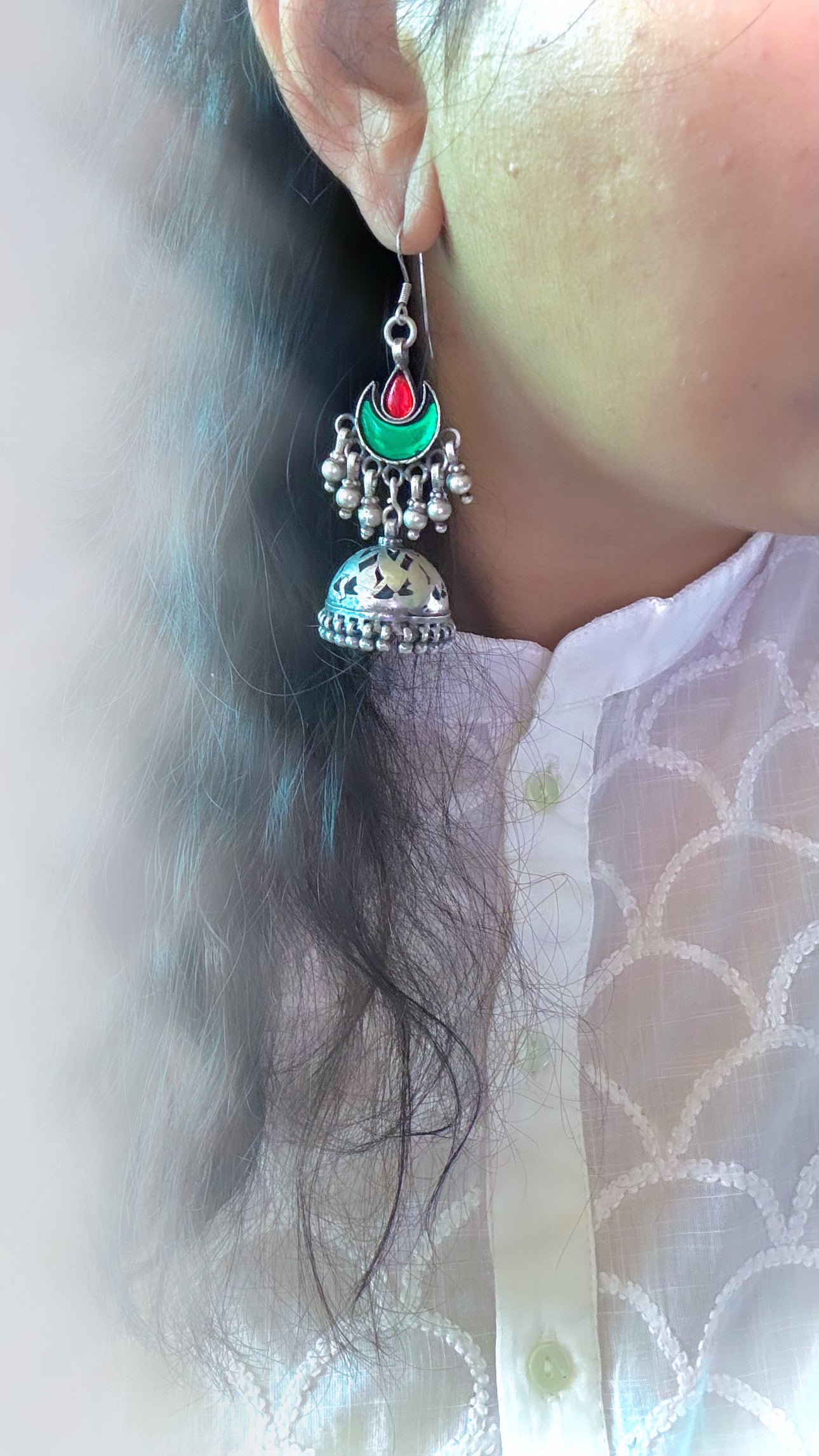 "Chaand Jhumki" : Red and Green: illuminate the night with Chaand Jhumka