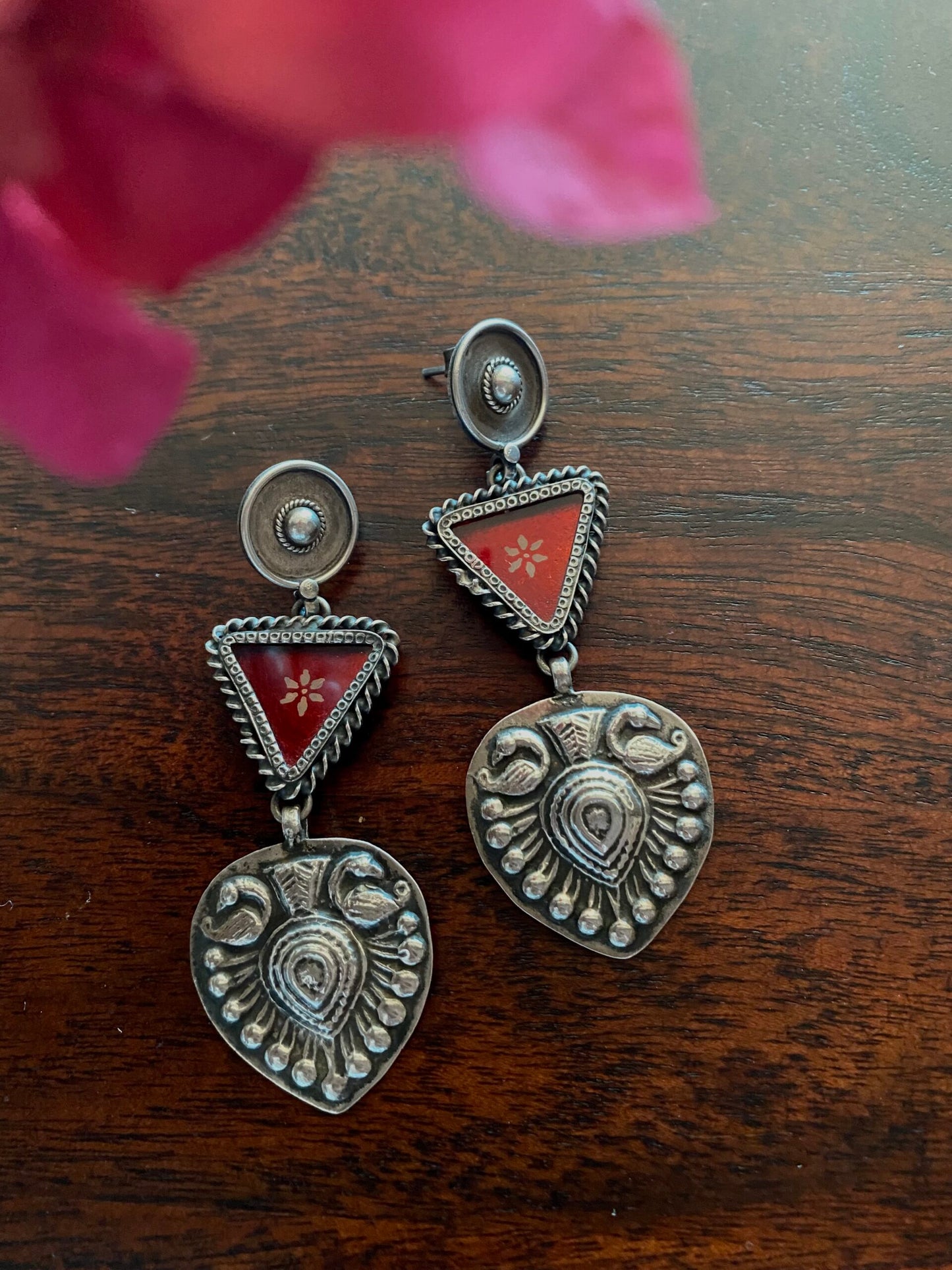 "जोषिका" Joshika : Intriguing Silver Crafted Earrings