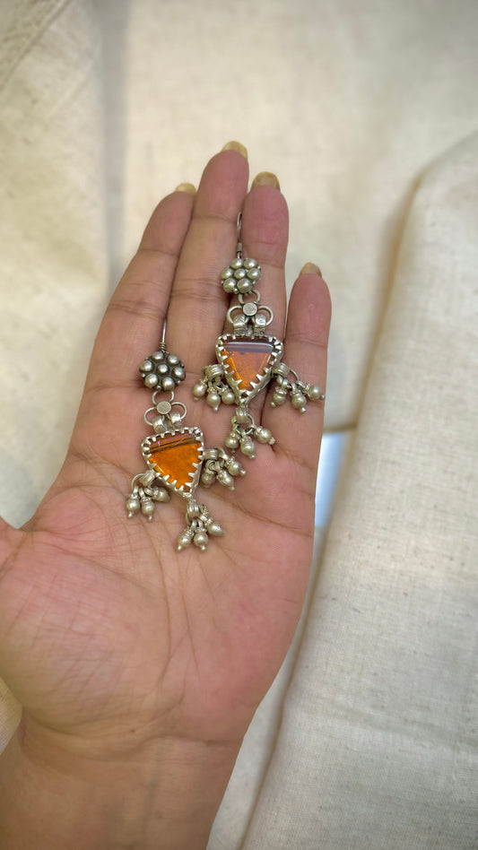 ~ Manika ~ Adorn yourself with the radiant beauty of meticulously crafted stone pieces. (Orange)