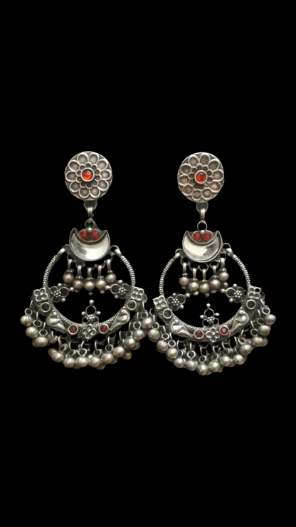 Jamuni : Celebrating the rich heritage of Indian jewelry with the radiant essence of Jamuni !!