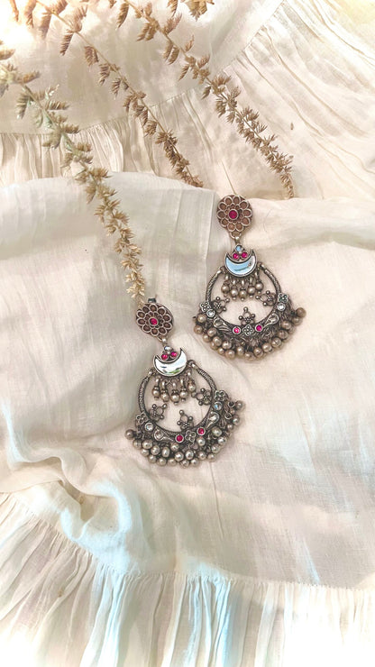 Jamuni : Celebrating the rich heritage of Indian jewelry with the radiant essence of Jamuni !!