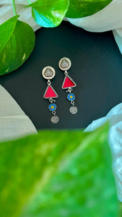 "Hibiscus"- Chic and vibrant: Pure silver paired with hibiscus red allure