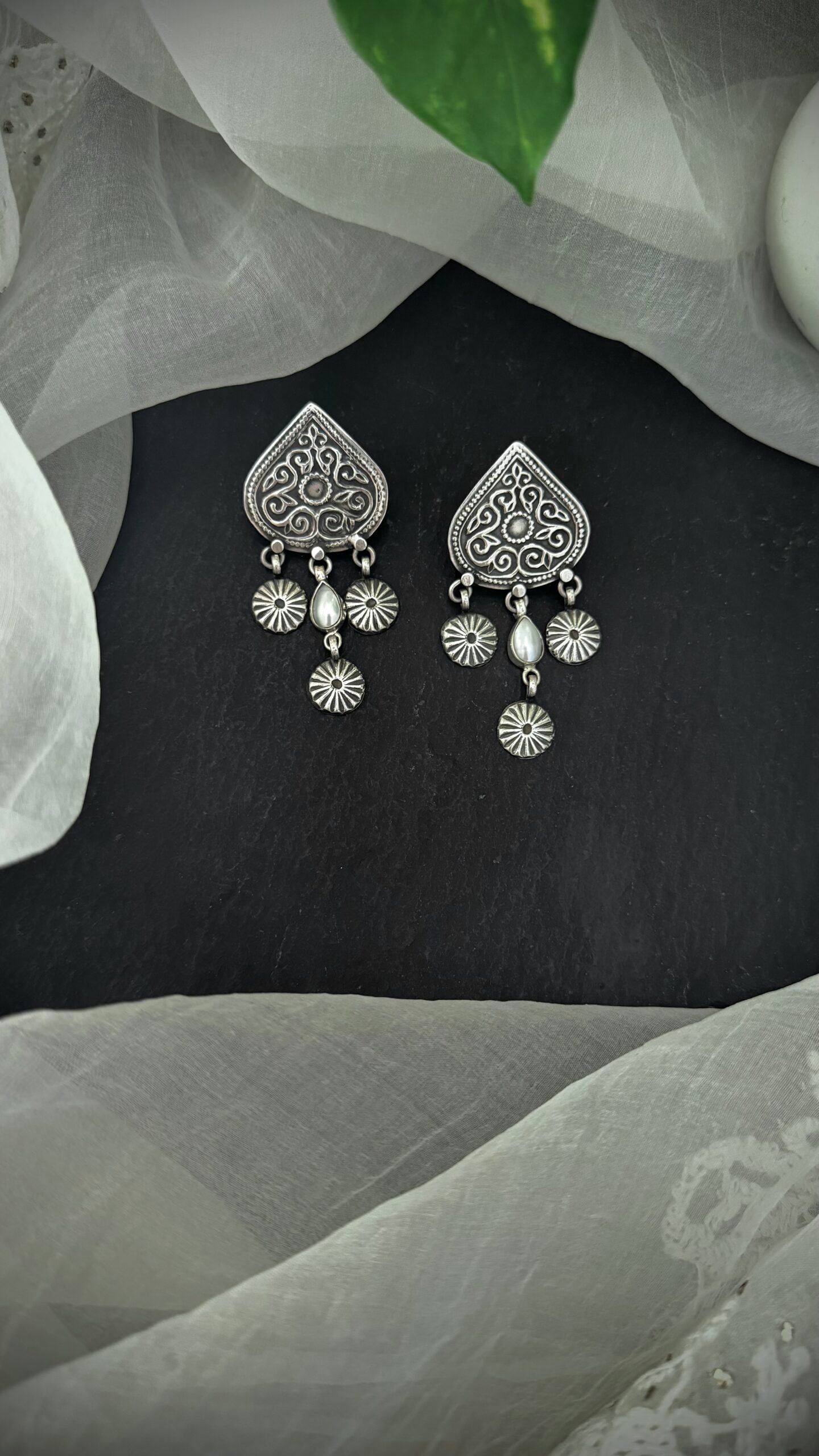 "Nawabi Nazakat Pearls" : Captivate hearts with the ethereal beauty of silver and pearls