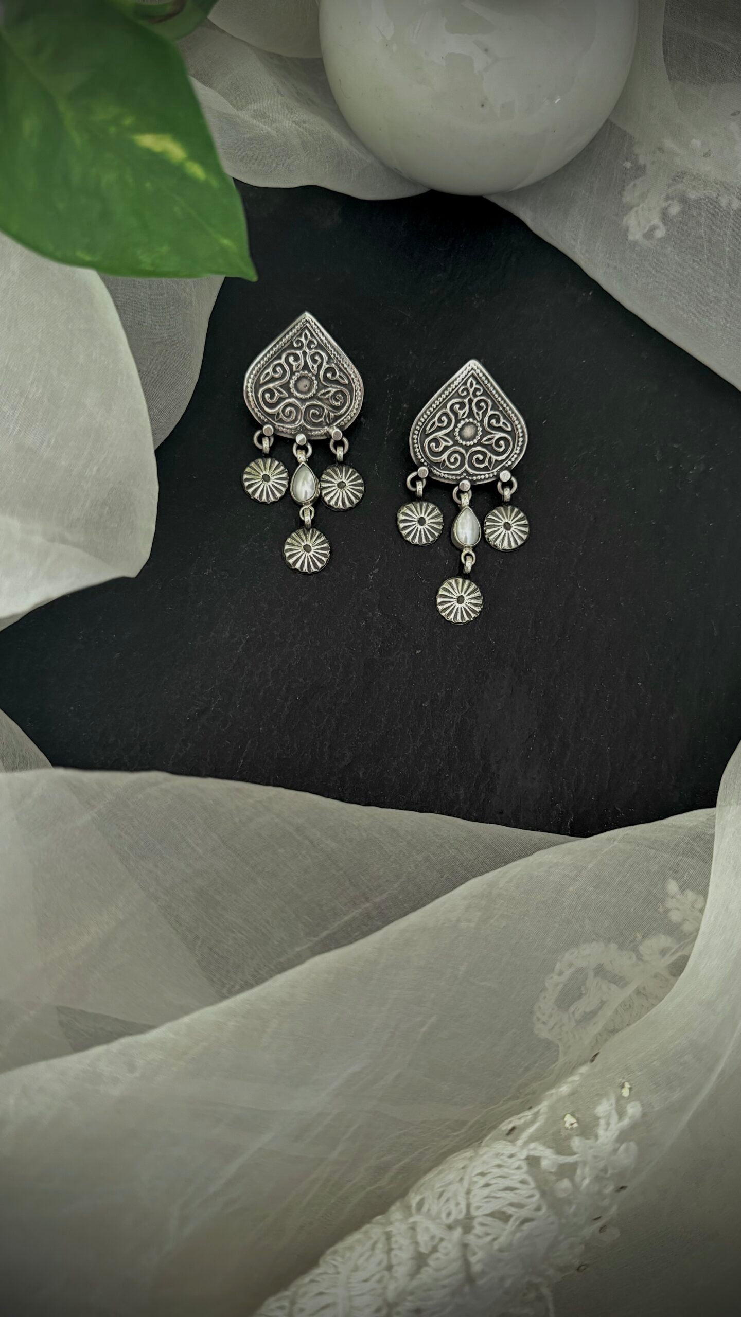 "Nawabi Nazakat Pearls" : Captivate hearts with the ethereal beauty of silver and pearls