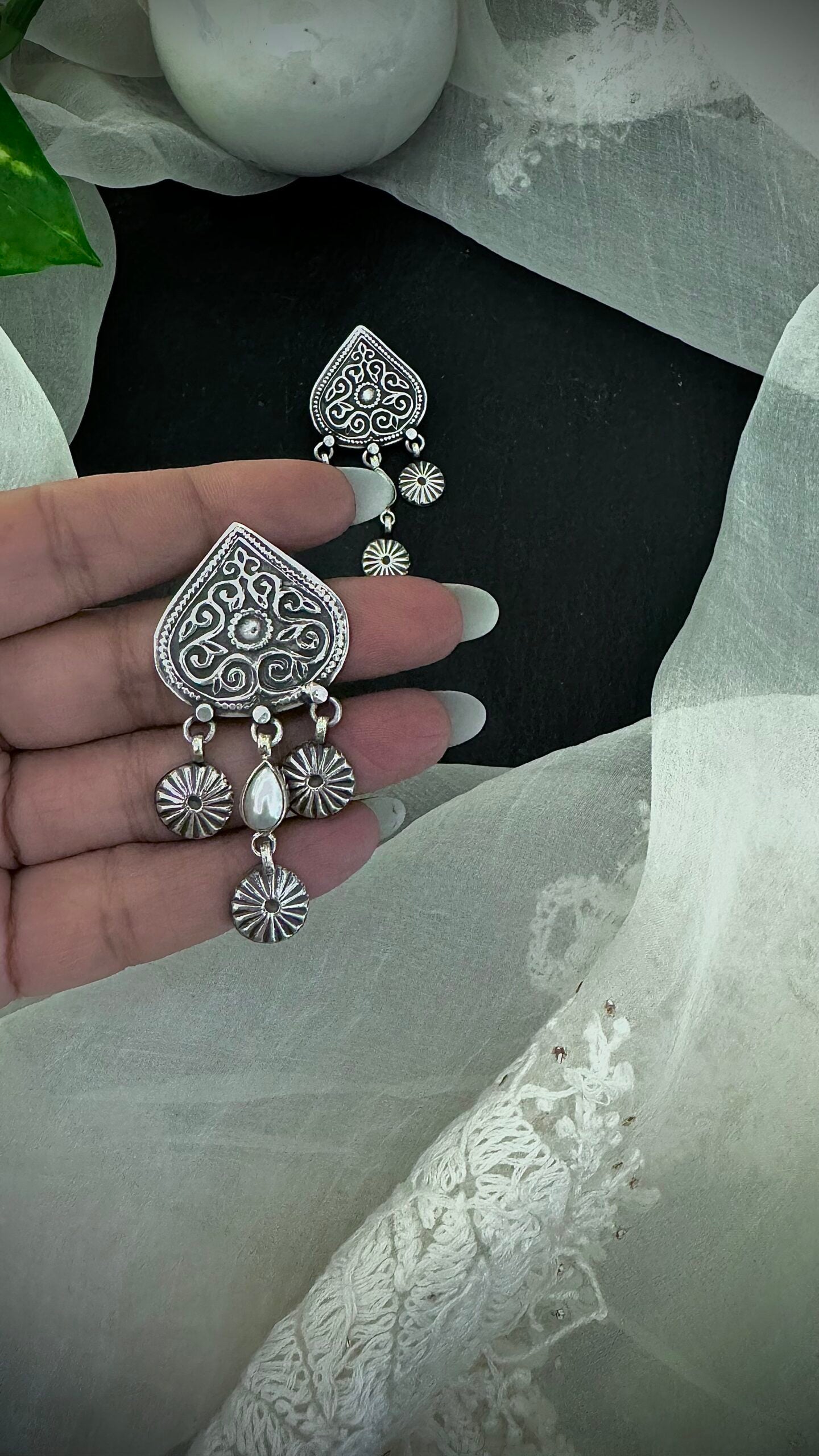 "Nawabi Nazakat Pearls" : Captivate hearts with the ethereal beauty of silver and pearls