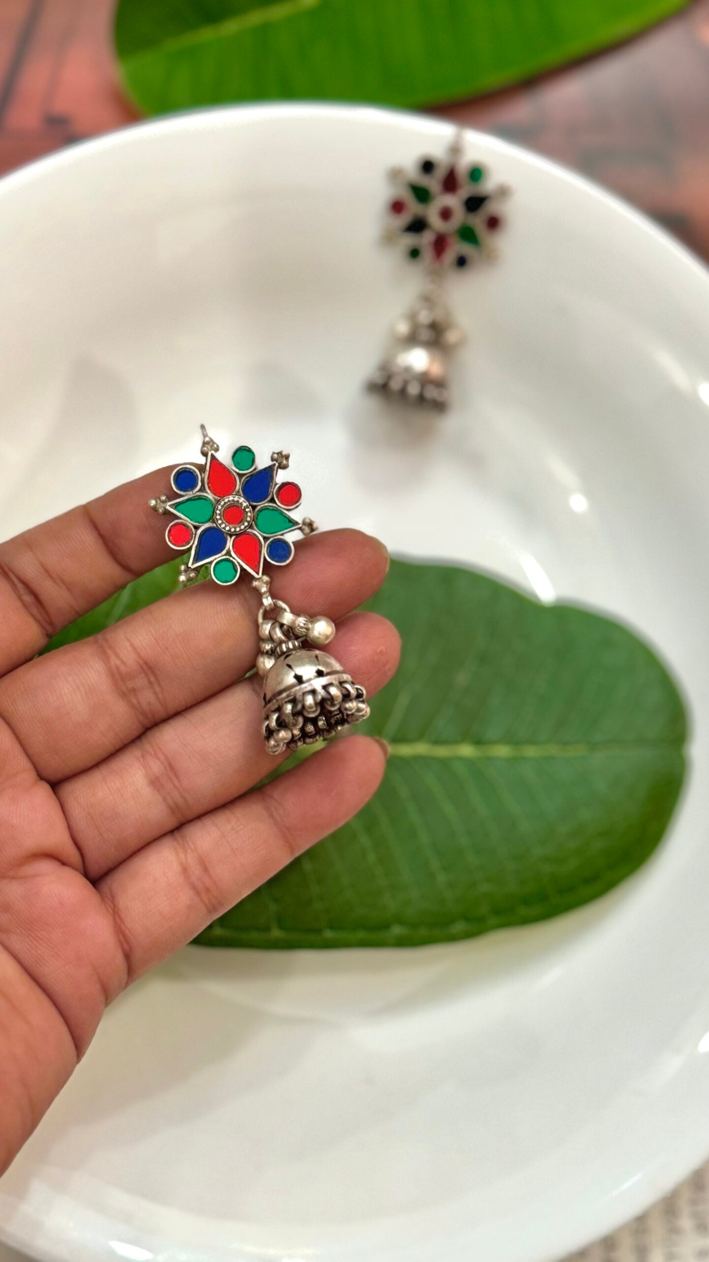 Nikita: Jhumka Raang Biranga