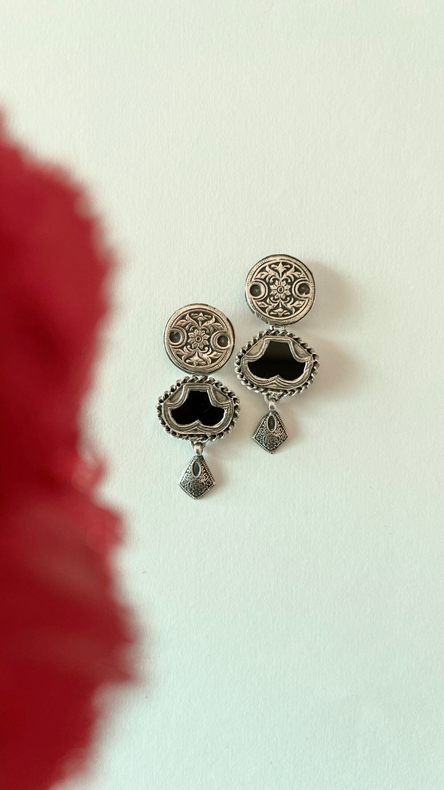 "Pankha"- (Black) Vintage elegance meets modern chic in our Pankha-inspired silver earrings.